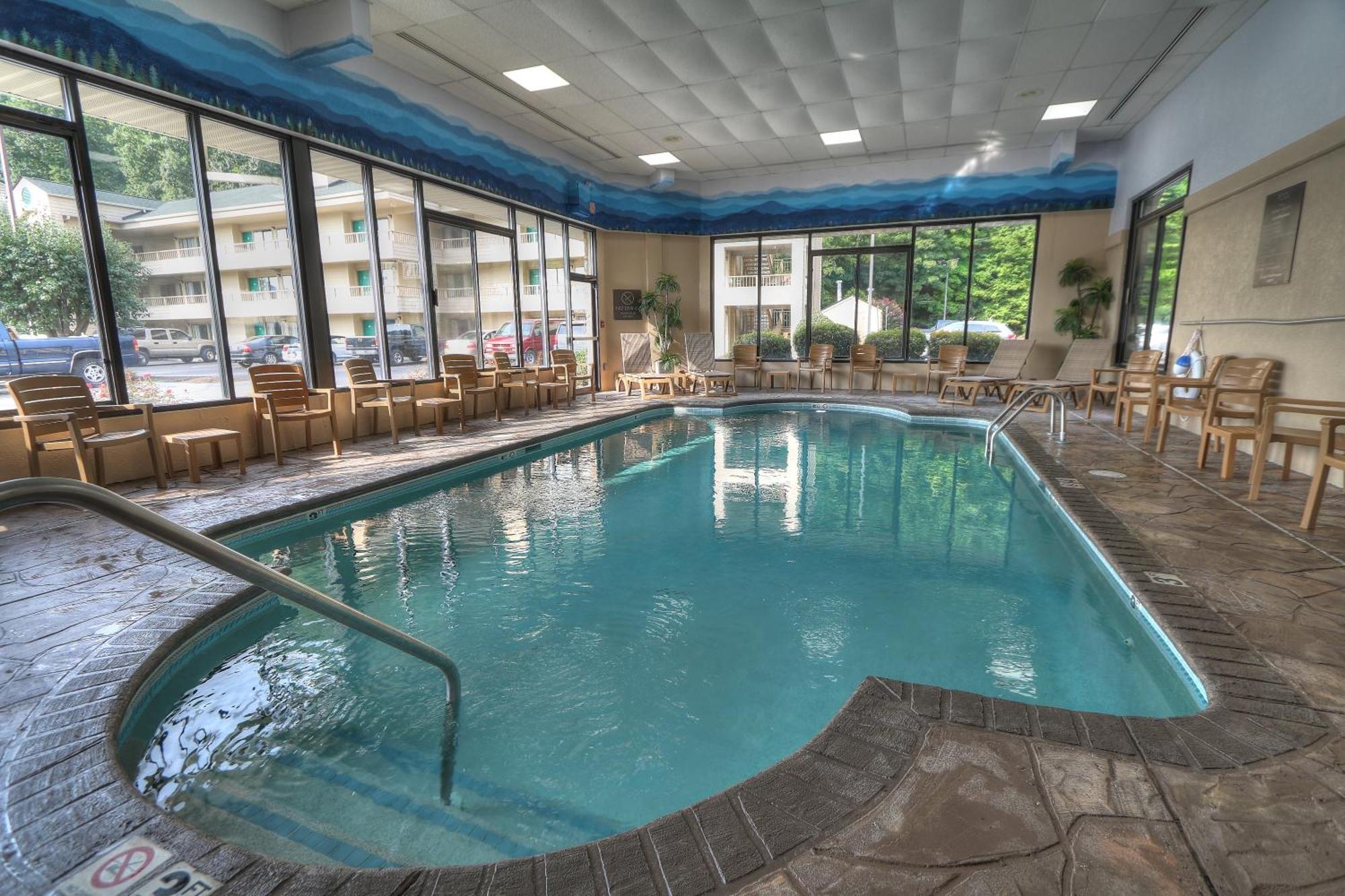 Comfort Inn & Suites At Dollywood Lane Pigeon Forge Exterior foto